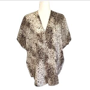 Philosophy Top V-Neck Short Sleeve Animal Print Blouse Top Size Medium